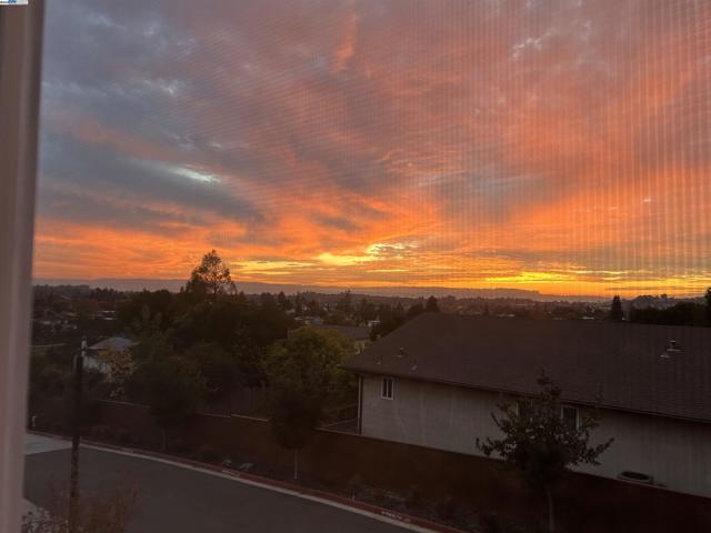 4597 Edwards Ln., Castro Valley CA: https://media.crmls.org/mediaz/1bbf6a3f-54ee-4df3-87ed-b28e9e98571f.jpg