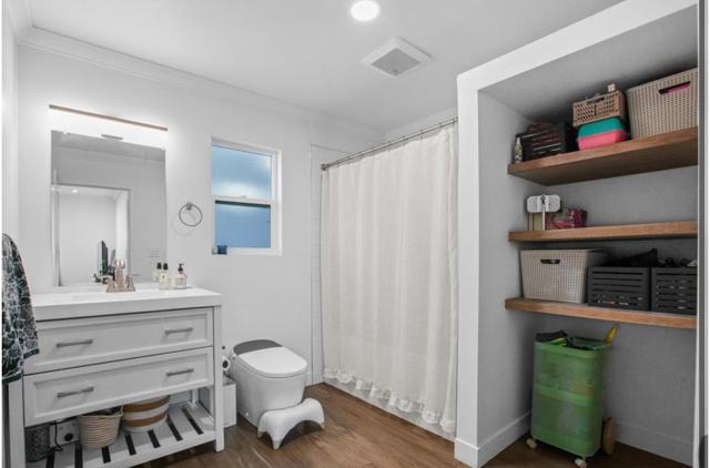 5852 Olive Ranch Road, Granite Bay CA: https://media.crmls.org/mediaz/1bbfef60-4337-48b6-ba0c-c125d0d2202f.jpg