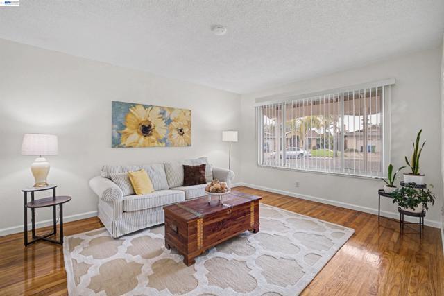 6364 Honeysuckle Dr, Newark CA: https://media.crmls.org/mediaz/1bc0229c-2660-4f1d-814b-3009045d02d5.jpg