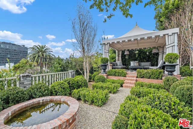 1231 Hilldale Avenue, Los Angeles CA: https://media.crmls.org/mediaz/1bc05f2d-7384-47f7-8503-5c172b4acaf6.jpg