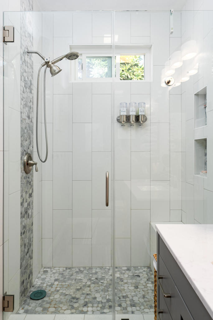 https://media.crmls.org/mediaz/1bc12c0c-d551-415f-a44b-c54d4c066314.jpg?preset=X-Large