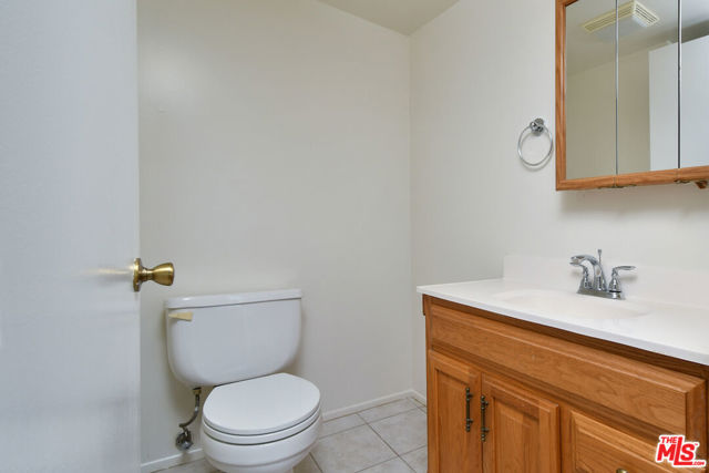 3682 Berry Drive, Studio City CA: https://media.crmls.org/mediaz/1bc1796c-cf46-4a81-8b5b-8e389036bdee.jpg