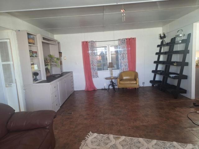 Detail Gallery Image 6 of 25 For 211 N Citrus #124,  Escondido,  CA 92027 - 1 Beds | 1 Baths