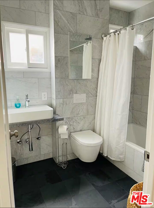 4125 Huron Avenue, Culver City CA: https://media.crmls.org/mediaz/1bc1e14c-3f9a-410d-940f-b082d8cc1846.jpg