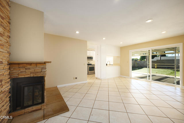 Detail Gallery Image 8 of 19 For 1821 Old Ranch Rd, Camarillo,  CA 93012 - 3 Beds | 2 Baths