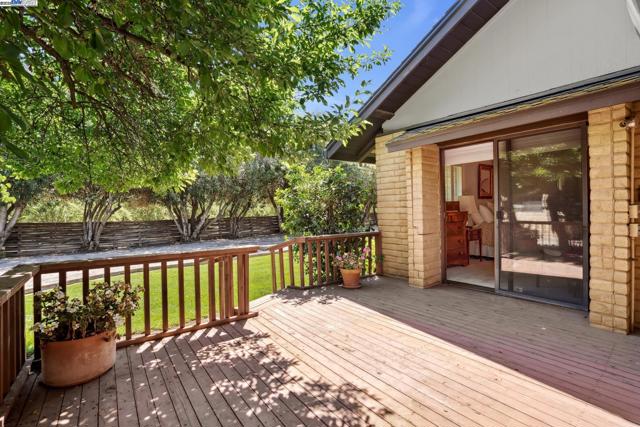 419 Burkhard Rd, Patterson CA: https://media.crmls.org/mediaz/1bc29483-f4fb-4a72-b678-463b6a8fb376.jpg