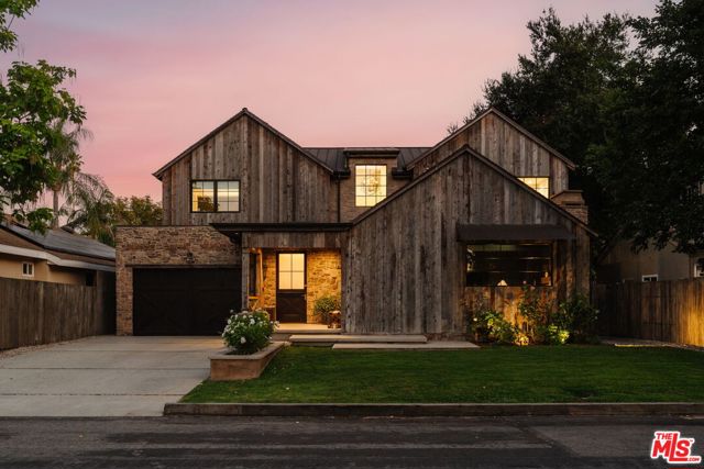 11734 Huston Street, Valley Village CA: https://media.crmls.org/mediaz/1bc40551-e0fa-4e55-9f50-effd8383aea3.jpg