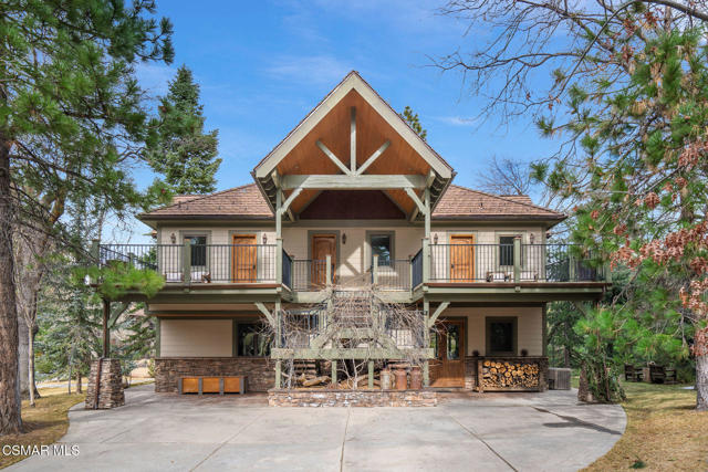 32310 Hummingbird Court, Running Springs CA: https://media.crmls.org/mediaz/1bc41b0e-a9b0-4d51-8db7-a9b4053f9c8e.jpg