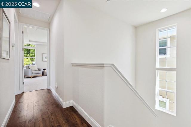 38 Citron Knoll, Orinda CA: https://media.crmls.org/mediaz/1bc46530-1fe0-4728-b151-7724ed7a0012.jpg