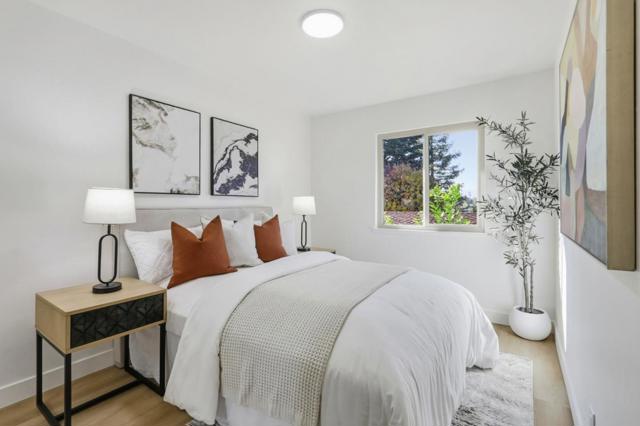 540 Valley Forge Way, Campbell CA: https://media.crmls.org/mediaz/1bc53d55-02e2-4e50-935f-8a71b6b6411f.jpg