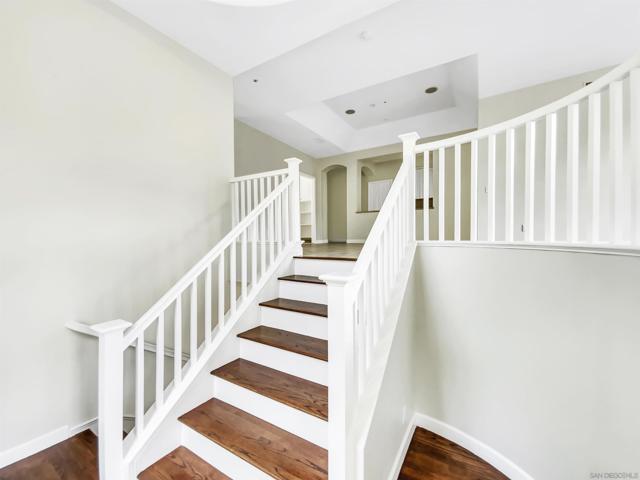 6125 Flagstone Row, La Jolla CA: https://media.crmls.org/mediaz/1bc5492a-685a-49d2-95e1-c77437b09fe3.jpg