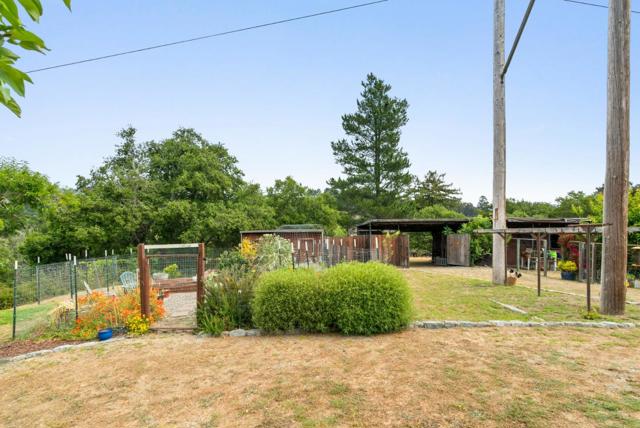 1044 Pleasant Valley Road, Aptos CA: https://media.crmls.org/mediaz/1bc570d1-8f8f-45ca-acc7-1b0adb9eedf8.jpg