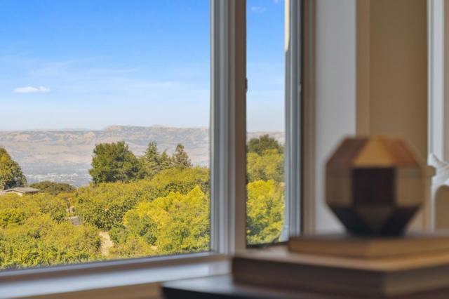 16383 Aztec Ridge Drive, Los Gatos CA: https://media.crmls.org/mediaz/1bc62077-7e65-4ac4-96a4-e0216a5ae0fd.jpg