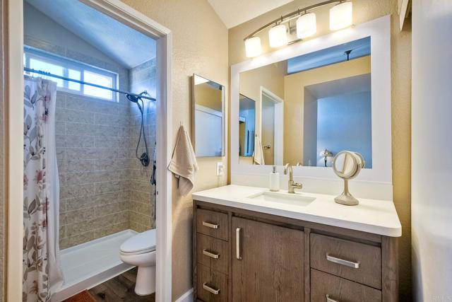 Detail Gallery Image 19 of 26 For 1737 Promenade Cir, Vista,  CA 92083 - 3 Beds | 2/1 Baths