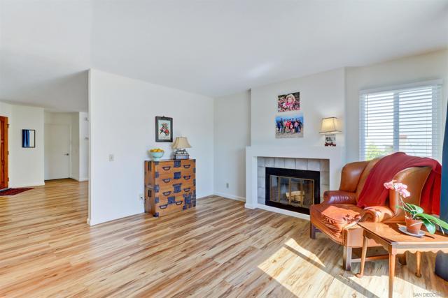 10832 Avenida De Los Lobos, San Diego CA: https://media.crmls.org/mediaz/1bc65854-6f11-4f30-884c-75f3f3b6970b.jpg
