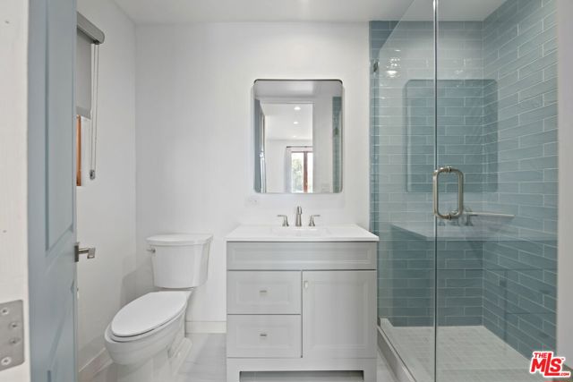 10503 Tennessee Avenue, Los Angeles CA: https://media.crmls.org/mediaz/1bc65ea7-f3e5-41b8-8364-6c81cb96b07b.jpg