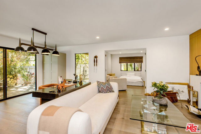 811 N Norman Place, Los Angeles CA: https://media.crmls.org/mediaz/1bc7ba1c-d42d-4746-9948-5105d8bf6252.jpg