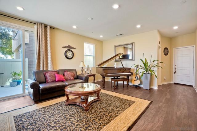 2056 Callisto Terrace, Chula Vista CA: https://media.crmls.org/mediaz/1bc7e846-4b56-4af8-b1bb-27a9d0c49760.jpg