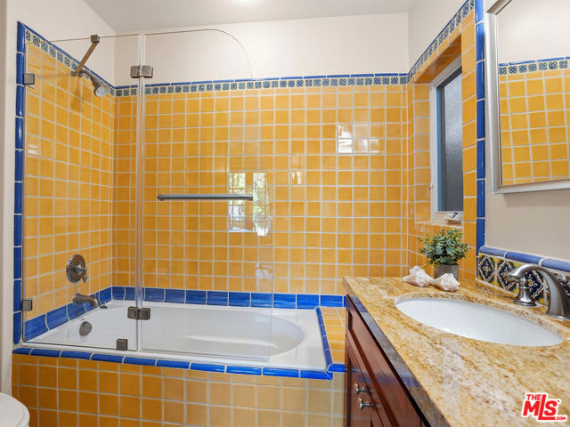 Image 21 of 31 For 2026 Greenfield Avenue