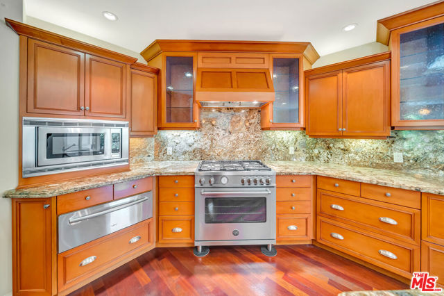 1100 Rodeo Road, Arcadia CA: https://media.crmls.org/mediaz/1bc88035-eb39-422a-a851-d435567d9cdb.jpg