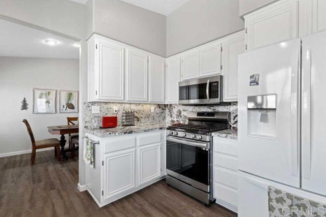 2307 Columbine Drive, Alpine CA: https://media.crmls.org/mediaz/1bc8c0fa-88d8-428d-81da-08d9dd5f69fd.jpg