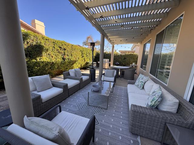 49560 Loren Court, La Quinta CA: https://media.crmls.org/mediaz/1bc94449-3376-4c0d-97d1-8c3172b7fe51.jpg