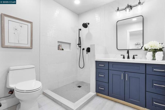 4650 Regina Ln, Concord CA: https://media.crmls.org/mediaz/1bca0d80-aab3-4033-878a-abbe9f3e3c54.jpg