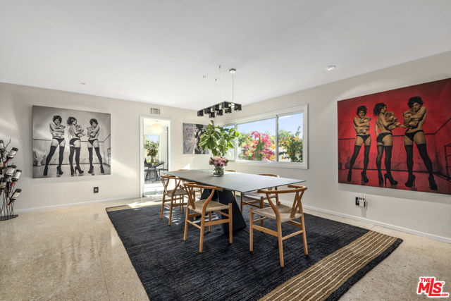 8670 Allenwood Road, Los Angeles CA: https://media.crmls.org/mediaz/1bca1f05-190b-44a1-8710-55960af745d6.jpg