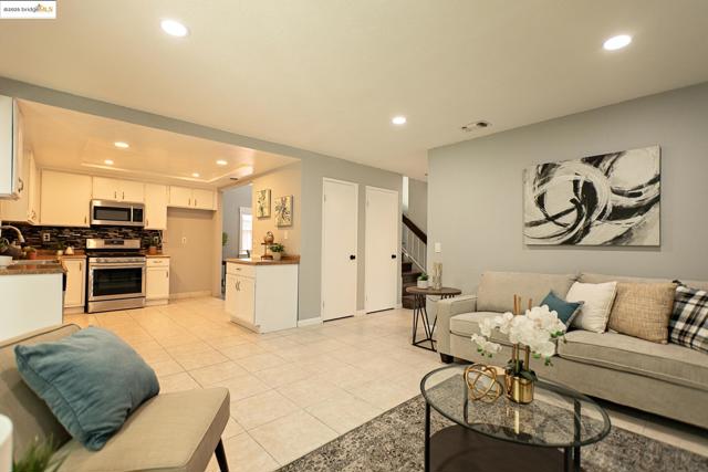 2825 GEORGIA DRIVE, Tracy CA: https://media.crmls.org/mediaz/1bcaa589-8739-4461-8fe8-9810d3fa7567.jpg