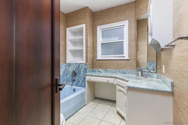 Image 40 of 75 For 4445 Coronado Avenue