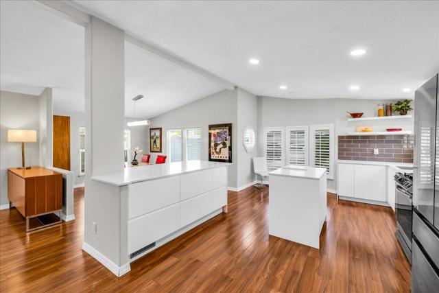 1327 Via Palmera, Cathedral City CA: https://media.crmls.org/mediaz/1bcb0495-0fbd-4a0c-a921-cb7c3e573a16.jpg