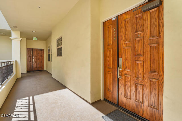 Image 2 for 4601 Coldwater Canyon Ave #206, Studio City, CA 91604