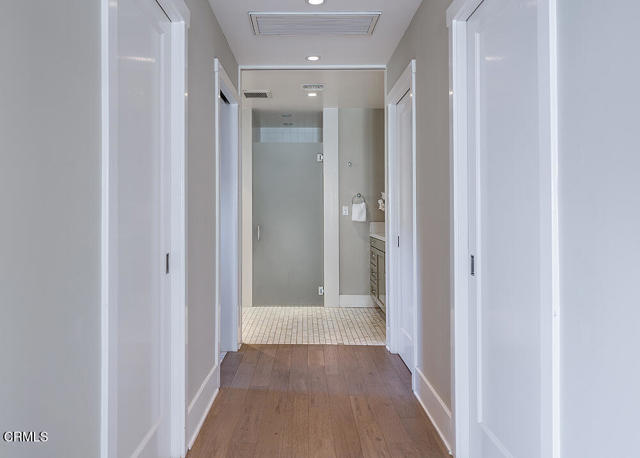 782 S Arroyo Boulevard, Pasadena CA: https://media.crmls.org/mediaz/1bcbfd8a-08ef-4072-bdca-35ee2222df3d.jpg