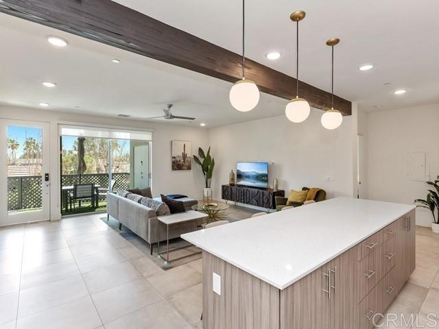 175 The Riv, Palm Springs CA: https://media.crmls.org/mediaz/1bcc77d8-b75e-4c0a-bab4-9b4ab9294b37.jpg