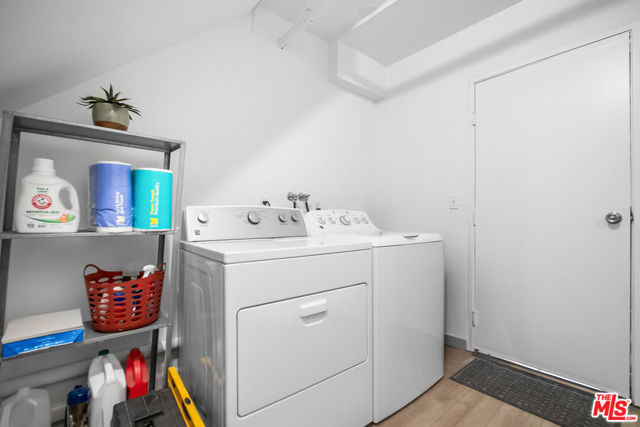 241 Monterey Road, South Pasadena CA: https://media.crmls.org/mediaz/1bcdc28e-abc8-4d46-a1ff-94a8f6e19512.jpg