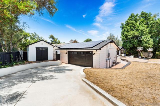 13953 Sagewood Dr, Poway CA: https://media.crmls.org/mediaz/1bceb60f-a651-4bea-afbc-39a5f69163e9.jpg