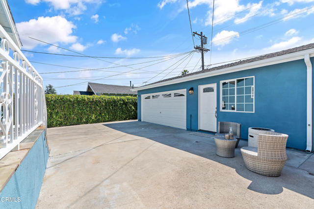 1015 Nolden Street, Highland Park CA: https://media.crmls.org/mediaz/1bcefeb2-f5ea-4bac-b68d-bf0190b35173.jpg