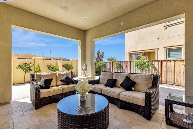 258 Goldfield Pl, San Ramon CA: https://media.crmls.org/mediaz/1bcfc9fe-6f1b-4041-b729-c71e9acf9c21.jpg