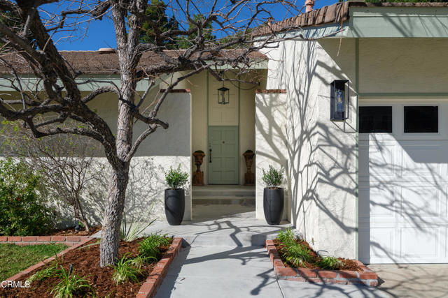 Detail Gallery Image 2 of 43 For 3033 Hopeton Rd, La Crescenta,  CA 91214 - 3 Beds | 2 Baths