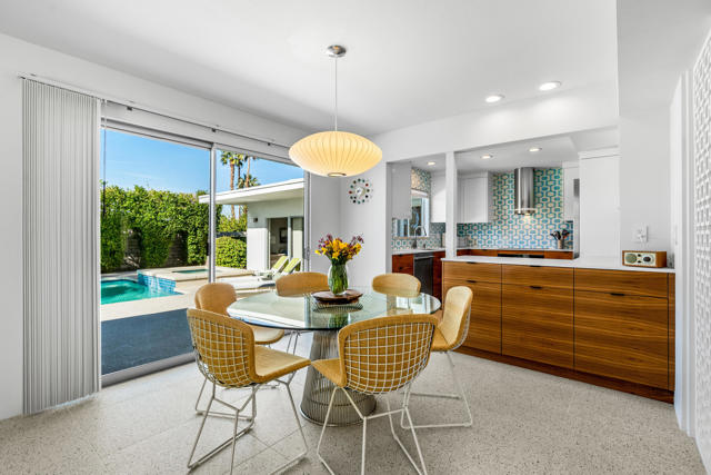 Image 14 of 60 For 76080 Fairway Drive