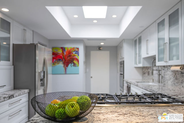 1566 Cabildo Circle, Palm Springs, CA 92264