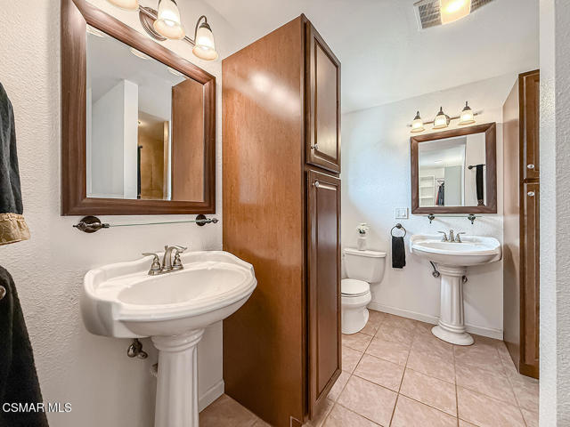 3307 Rainbow Creek Circle, Thousand Oaks CA: https://media.crmls.org/mediaz/1bd20032-e727-4f50-9533-419c5a75592a.jpg