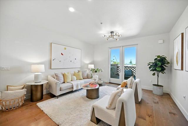 657 Walnut Street, San Carlos CA: https://media.crmls.org/mediaz/1bd202b9-2867-4dfd-b80a-fed4bcc63c31.jpg