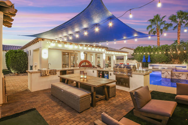 81107 Carefree Drive, Indio CA: https://media.crmls.org/mediaz/1bd247e5-d8ad-4ca6-811d-46e139501425.jpg