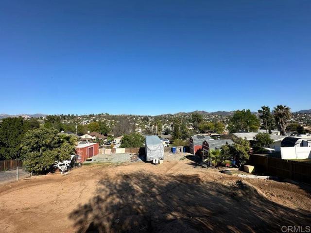 Home for Sale in Lakeside