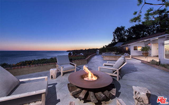 28028 SEA LANE Drive, Malibu CA: https://media.crmls.org/mediaz/1bd2b9b3-f259-4a43-8f77-e2abd1d2a55a.jpg