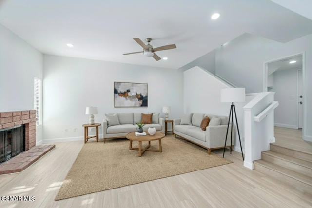 3011 Marigold Place, Thousand Oaks CA: https://media.crmls.org/mediaz/1bd2c8ee-2a9a-4b03-9763-dd44cec4dd77.jpg