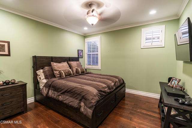 551 Rustic Hills Drive, Simi Valley CA: https://media.crmls.org/mediaz/1bd318db-4c31-4275-9744-0369e3f9cce4.jpg