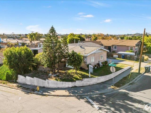 Detail Gallery Image 2 of 14 For 2049 Madera St, Lemon Grove,  CA 91945 - 3 Beds | 2 Baths