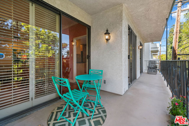502 San Vicente Boulevard, Santa Monica CA: https://media.crmls.org/mediaz/1bd3ed11-85fd-4a4e-bb96-fb02e5328d0a.jpg